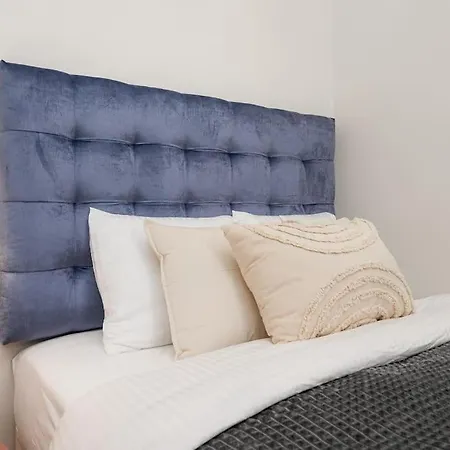 Apartment Light And Bright -